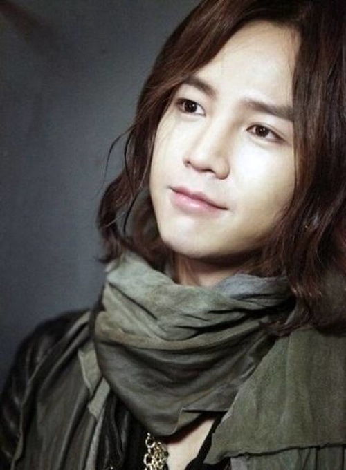 張根碩曬近照依舊帥氣迷人,原來(lái)之前變胖只因?yàn)樗×? />
</span>
<span id=